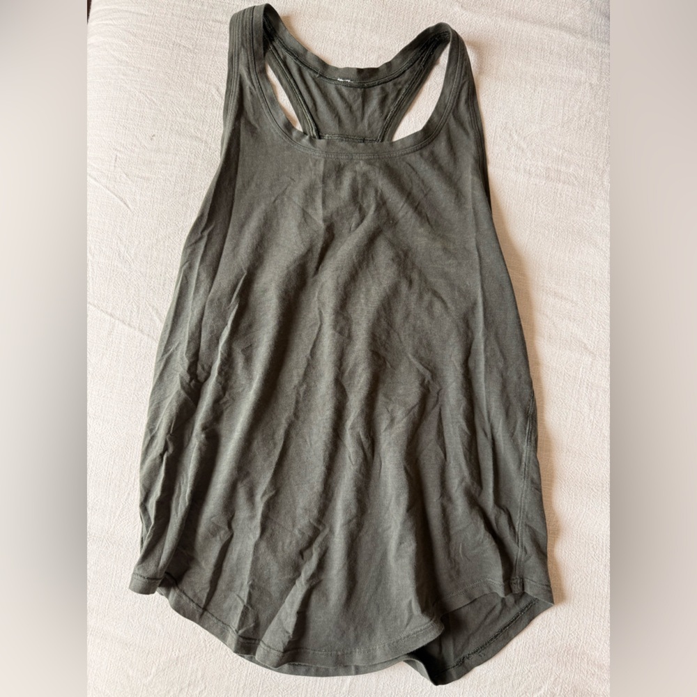 Lululemon women’s army green tank top
